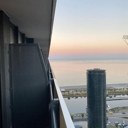Orbi City Luxury Studio Harbour And Sea View Batoemi Buitenkant foto