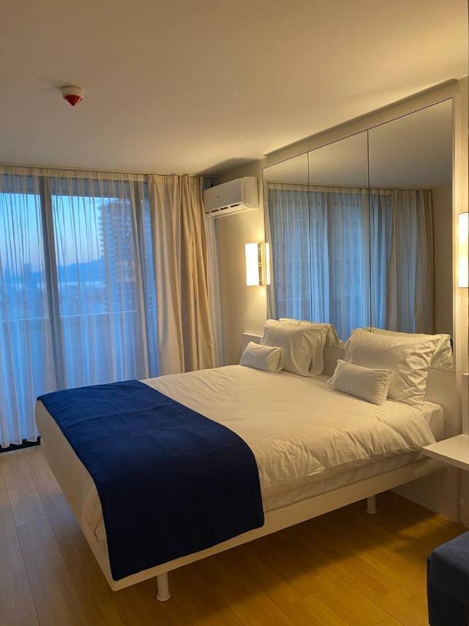 Orbi City Luxury Studio Harbour And Sea View Batoemi Buitenkant foto